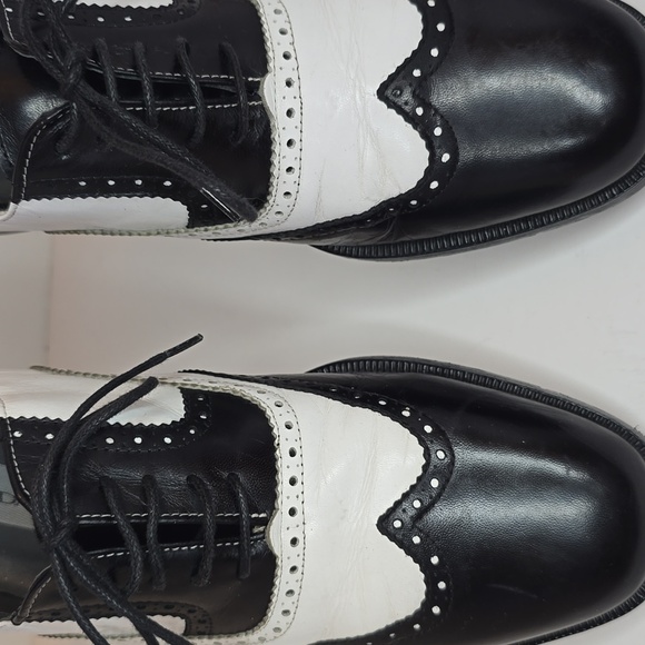 Stacy Adams Black and White Wingtip Brogue Leather Oxfords - Picture 3 of 14